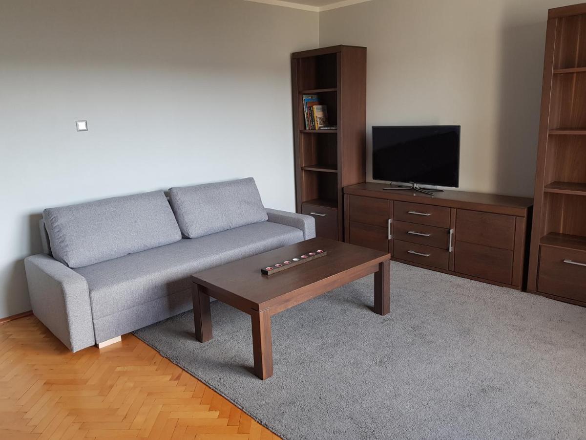 Apartament Janowskie Blonia Румя Екстериор снимка