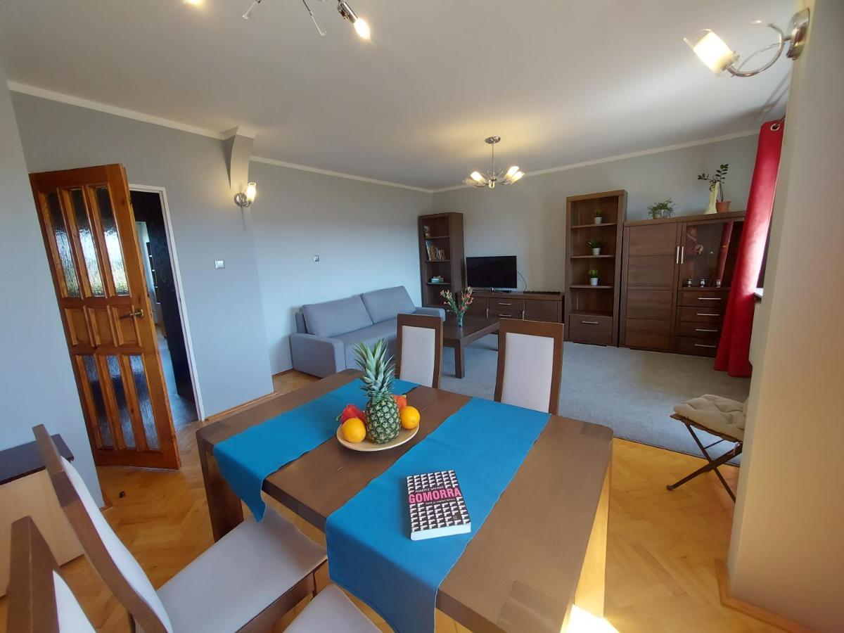 Apartament Janowskie Blonia Румя Екстериор снимка